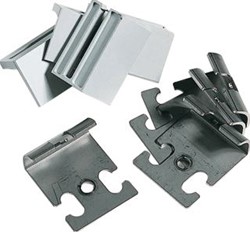 ELDON WANDBEUGEL VOOR KASTEN MET REGEN-/ZONNEDAK (SET VAN BEUGELS EN KLEMMEN) UWB02