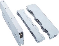 WOHNER STROOMRAILSTEUN 3 POLEN HARTAFSTAND RAIL 60MM DIKTE RAIL 10MM INCL. KLEM 16MM2 3 POLIG 01484