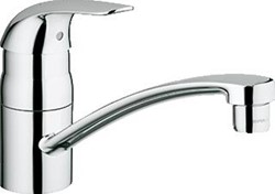 GROHE EUROECO KEUKENMENGKRAAN EENGREEPS 206MM HOOGTE 109MM HOOGTE KRAANMOND 226MM VOORSPRONG UITLOOP LAAG DRAAIBAAR CHROOM 32750000