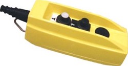 SCHNEIDER-ELECTRIC XACB HANGENDE DRUKKNOPKAST 3-KNOPS 2 SNELHEDEN NOODSTOP-OP-NEER CO. PER RICHTING: SINGLE SPEED 2-P+M+V 2,2KW