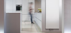 BRUGMAN PIANO CENTRIC VERTI PANEELRADIATOR TYPE21S 2200X400 VERKEERSWIT RAL9016 INCL-MONTAGESET 1344132622040