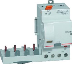 LEGRAND AARDLEKBLOK DX3 2P 63A 300MA TYPE F SELECTIEF 410457