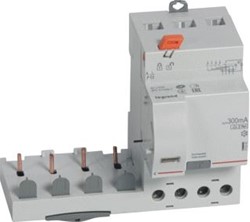 LEGRAND AARDLEKBLOK DX3 4P 40A 300MA TYPE F 410545