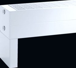 VASCO PRIMULA PLINTRADIATOR P2/80 0600X0140 GEBROKEN WIT RAL9001 AS:UNIVERSEEL EXCL KOLOMVOETEN 202060014UN0800